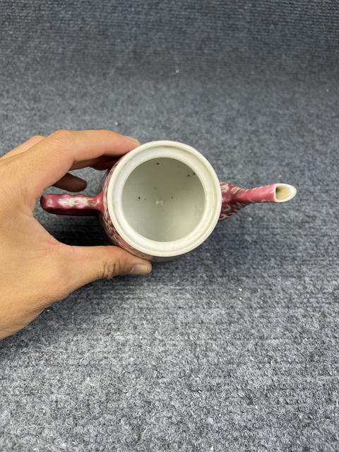 古玩陶瓷粉彩纏枝蓮寶相花紋執(zhí)壺真品鑒賞圖