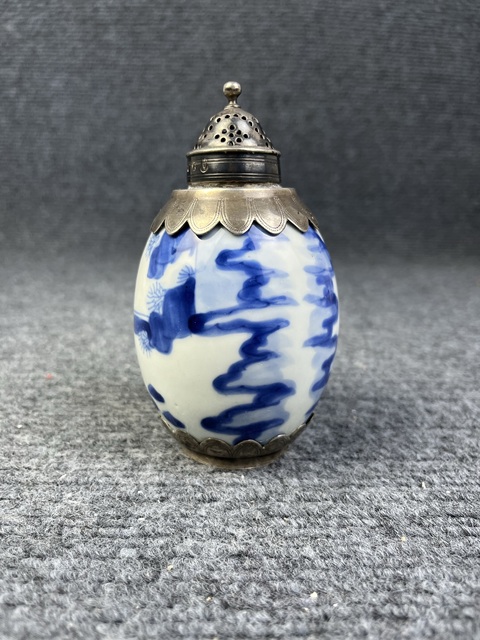 古玩陶瓷青花二喬蓮子罐真品鑒賞圖