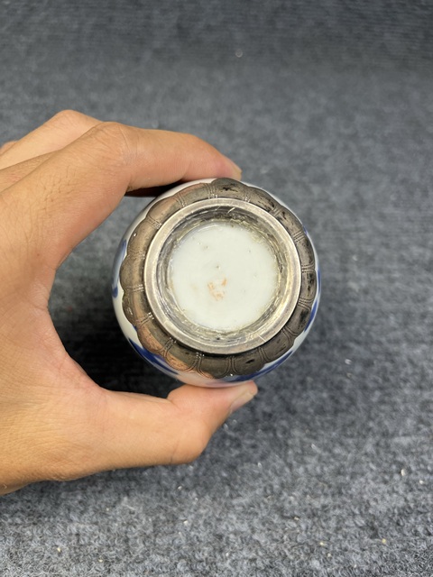 古玩陶瓷青花二喬蓮子罐真品鑒賞圖