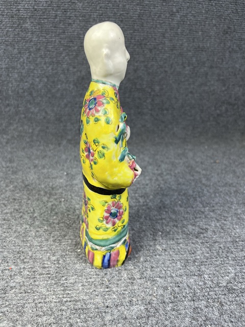 古玩陶瓷乾隆粉彩童子塑像真品鑒賞圖