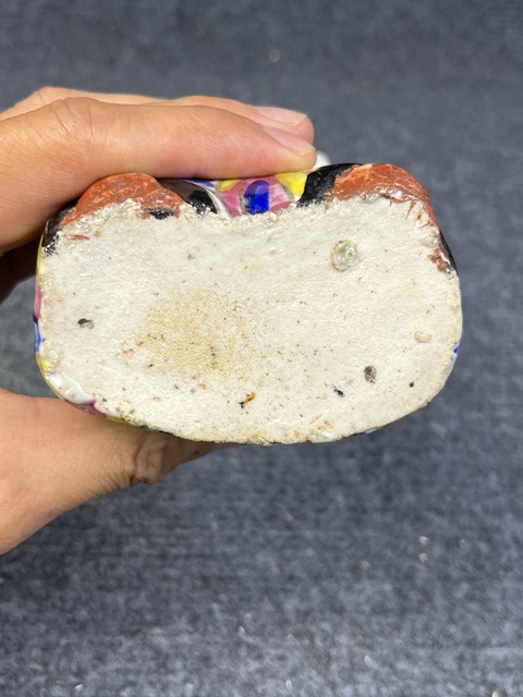 古玩陶瓷乾隆粉彩童子塑像真品鑒賞圖