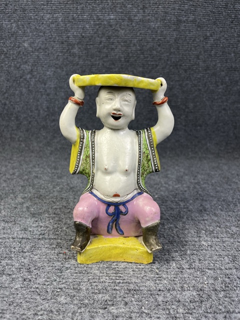 古玩陶瓷粉彩童子燭臺塑像真品鑒賞圖