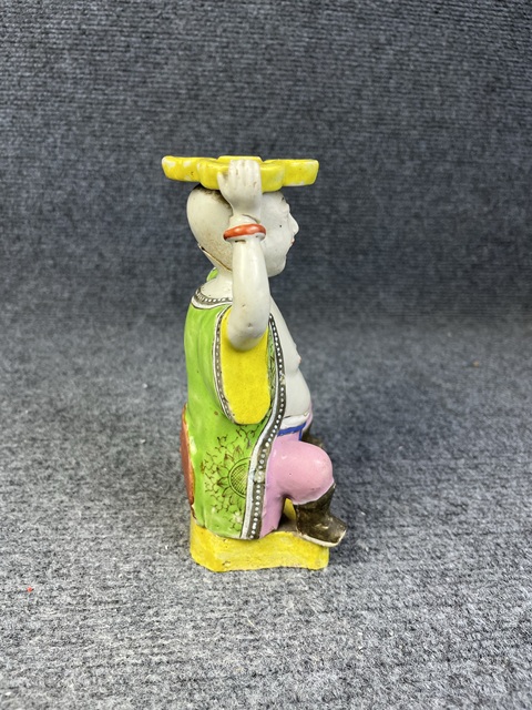 古玩陶瓷粉彩童子燭臺塑像真品鑒賞圖
