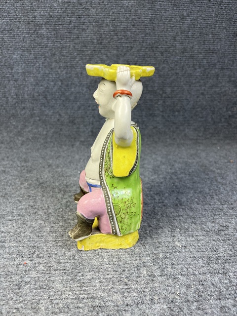 古玩陶瓷粉彩童子燭臺塑像真品鑒賞圖