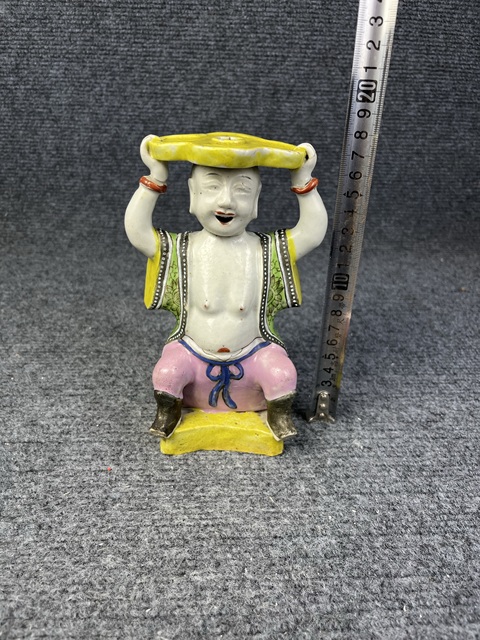 古玩陶瓷粉彩童子燭臺塑像真品鑒賞圖