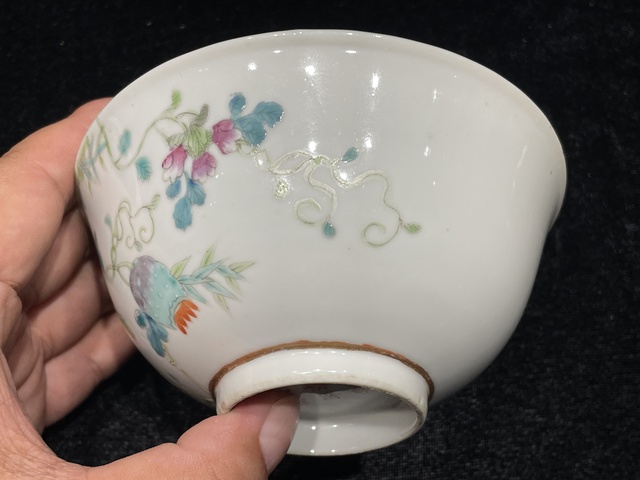 古玩陶瓷粉彩癩瓜紋茶碗真品鑒賞圖