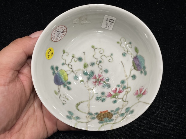 古玩陶瓷粉彩癩瓜紋茶碗真品鑒賞圖