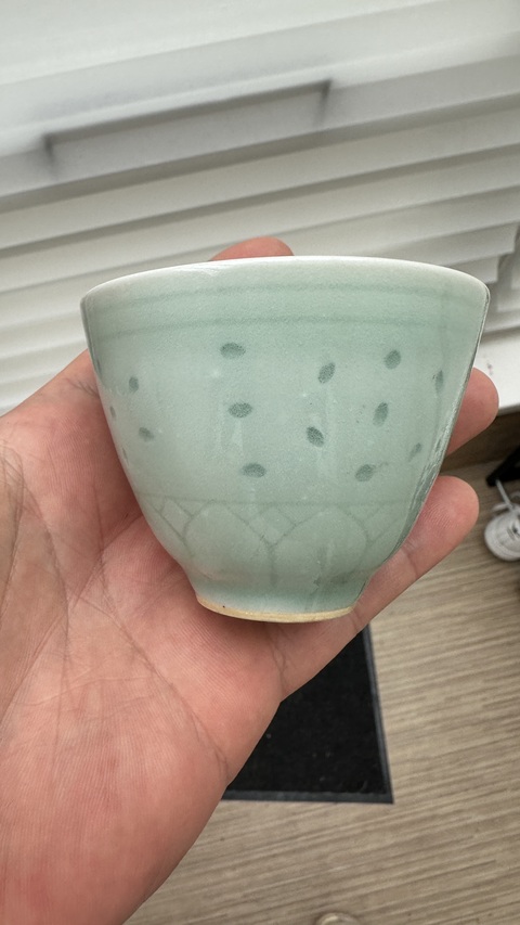 古玩陶瓷玲瓏瓷青釉杯真品鑒賞圖