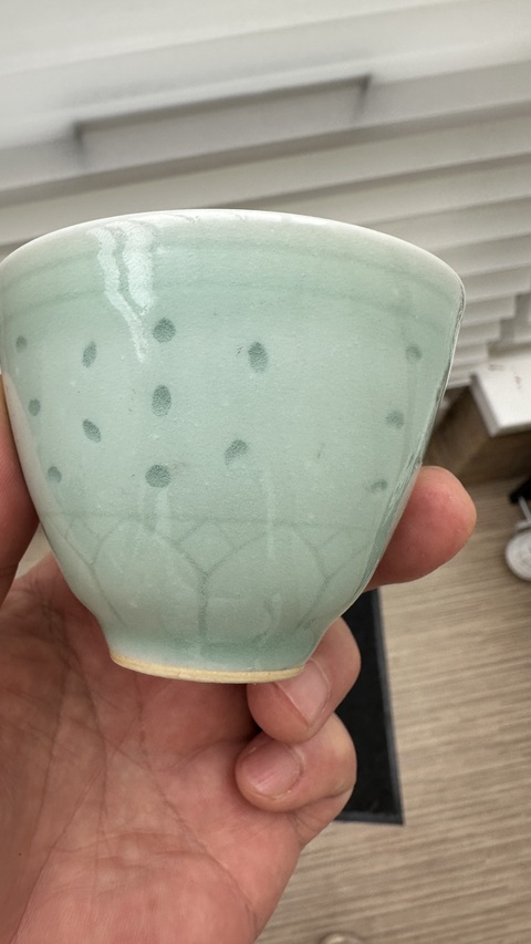 古玩陶瓷玲瓏瓷青釉杯真品鑒賞圖