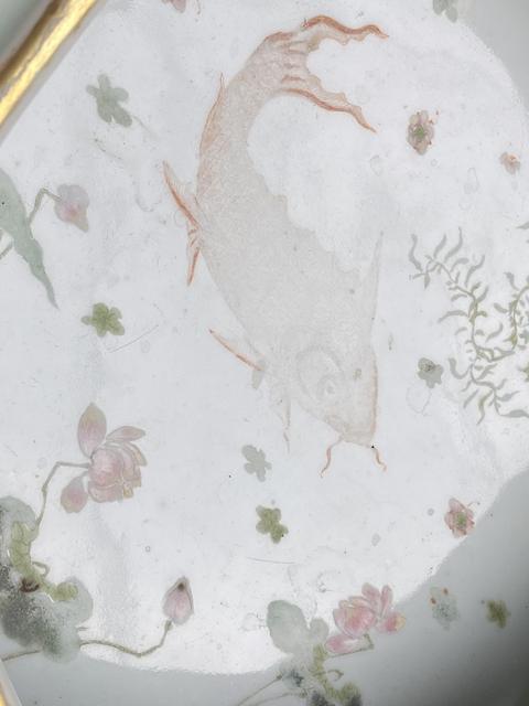 古玩陶瓷粉青釉粉彩蝴蝶紋瓜棱型洗真品鑒賞圖
