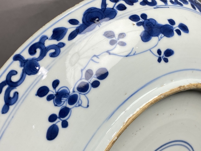 古玩陶瓷青花二喬人物盤真品鑒賞圖