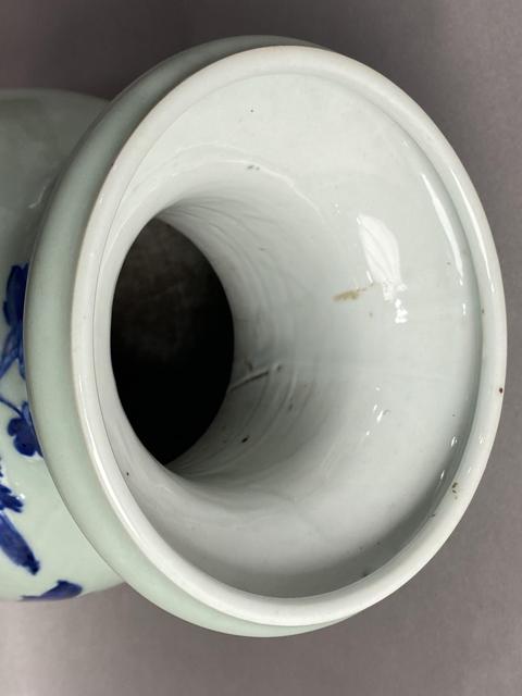 古玩陶瓷豆青釉青花花開富貴紋洗口瓶真品鑒賞圖