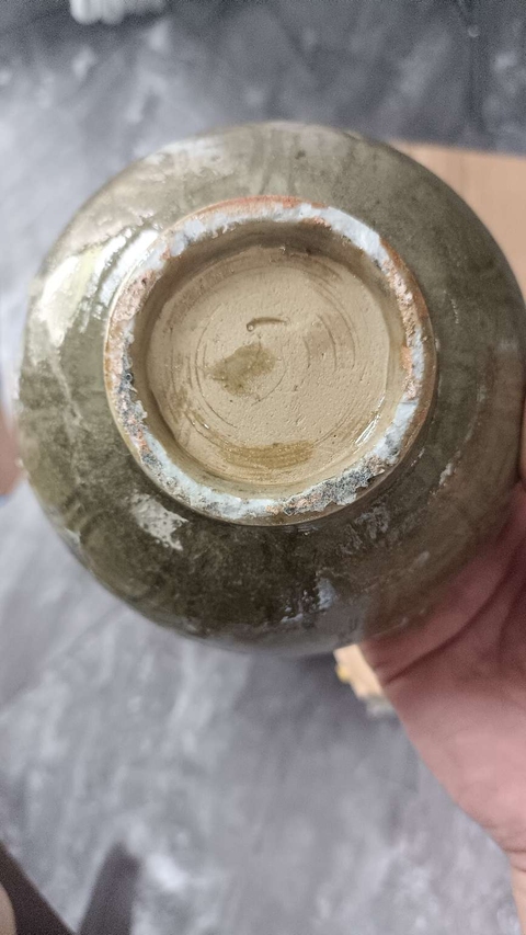 古玩陶瓷龍泉青瓷刻花碗真品鑒賞圖