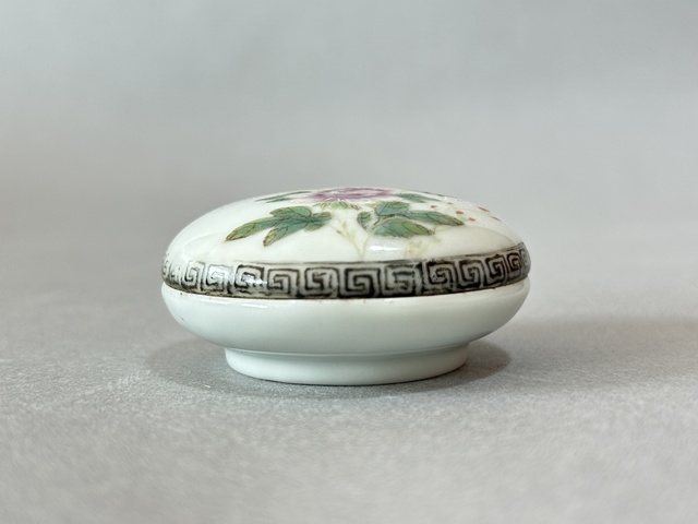 古玩陶瓷粉彩飛黃騰達(dá)印泥盒真品鑒賞圖
