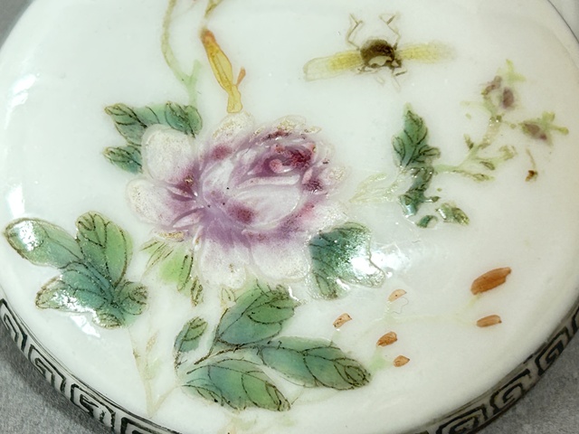 古玩陶瓷粉彩飛黃騰達(dá)印泥盒真品鑒賞圖