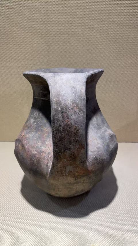 古玩陶瓷灰陶羊角壺真品鑒賞圖