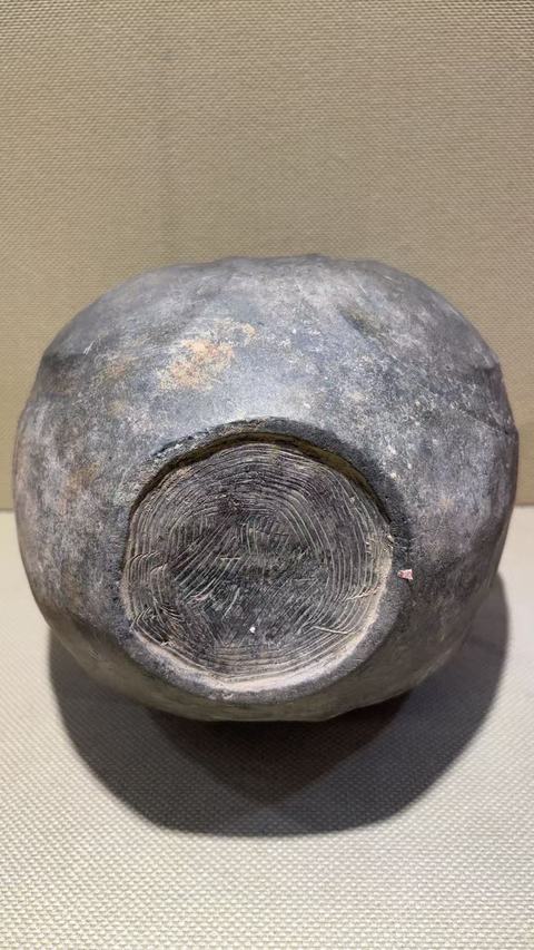 古玩陶瓷灰陶羊角壺真品鑒賞圖
