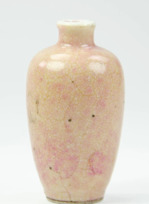 古玩陶瓷紅哥釉鼻煙壺真品鑒賞圖