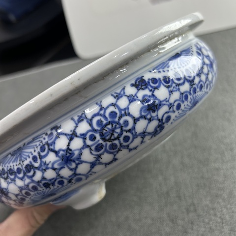古玩陶瓷青花冰梅圖香爐真品鑒賞圖
