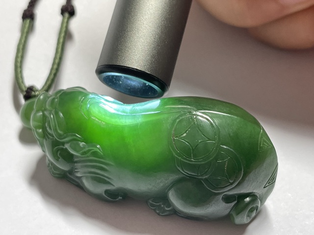 古玩玉器和田碧玉雕“貔貅”把件真品鑒賞圖