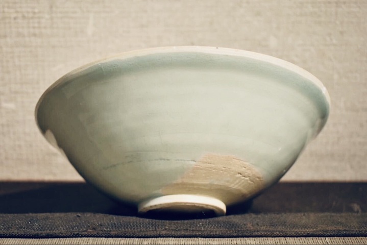 古玩陶瓷芒口圈足覆燒工藝影青碗真品鑒賞圖