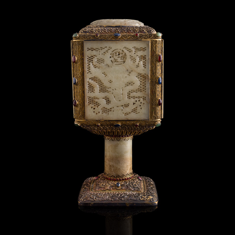 古玩玉器蕾絲鎏金嵌白玉龍紋板宮燈真品鑒賞圖