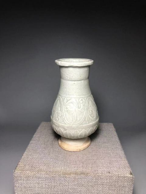 古玩陶瓷云市窯青白釉花卉紋箸瓶真品鑒賞圖
