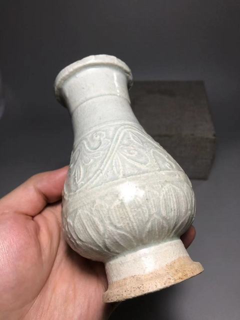 古玩陶瓷云市窯青白釉花卉紋箸瓶真品鑒賞圖