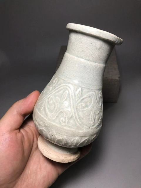 古玩陶瓷云市窯青白釉花卉紋箸瓶真品鑒賞圖