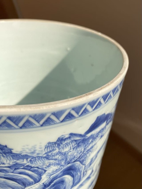 古玩陶瓷青花山水筆筒真品鑒賞圖