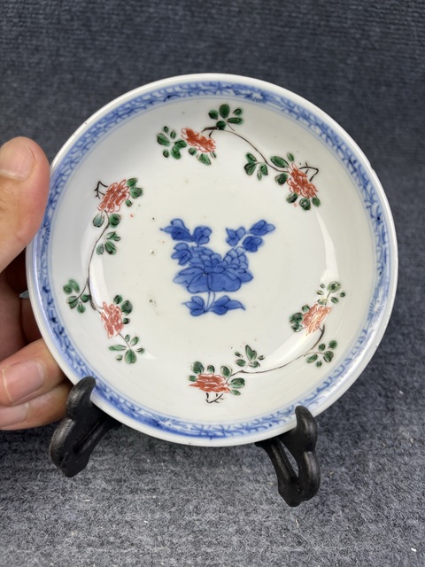 古玩陶瓷康熙五彩米黃釉盤拍賣,當(dāng)前價(jià)格888元