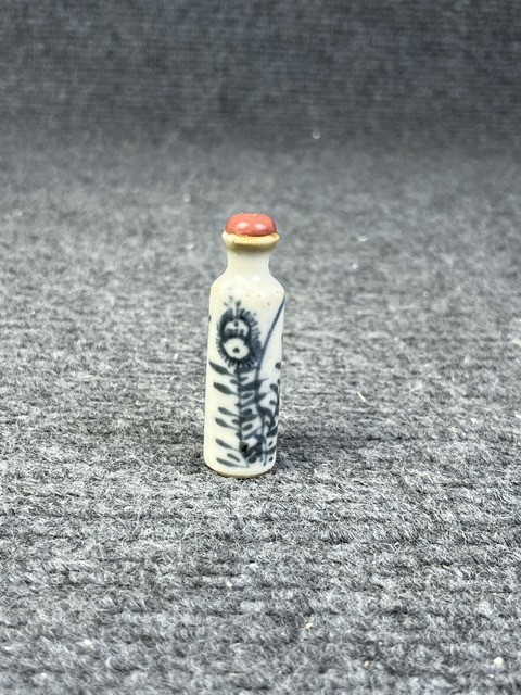 古玩陶瓷康熙青花花卉紋小瓶拍賣，當前價格588元