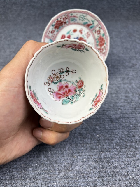 古玩陶瓷雍正粉彩花卉紋杯碟套拍賣,當前價格2888元