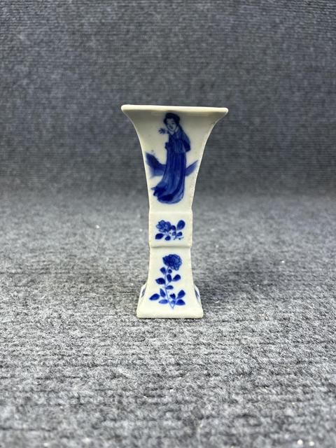 古玩陶瓷青花人物花卉紋四方小花觚拍賣,當前價格1288元