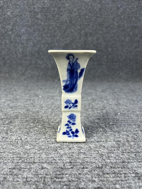 古玩陶瓷青花人物花卉紋四方小花觚拍賣,當前價格1288元