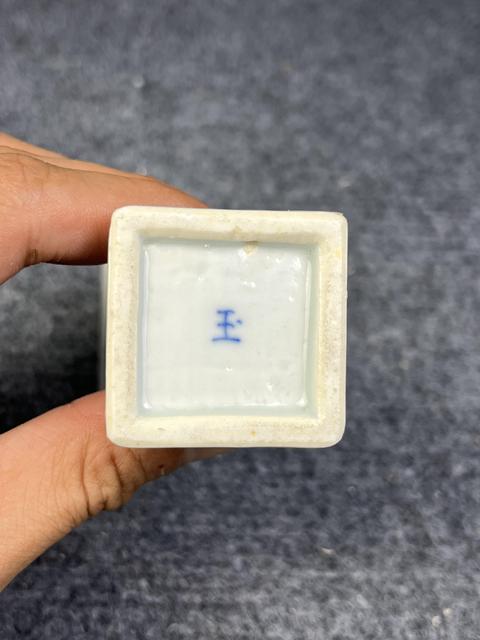 古玩陶瓷青花人物花卉紋四方小花觚拍賣,當前價格1288元