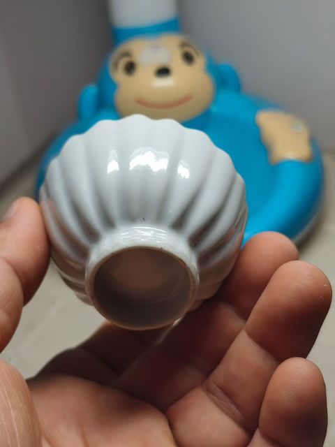 古玩陶瓷花口杯真品鑒賞圖