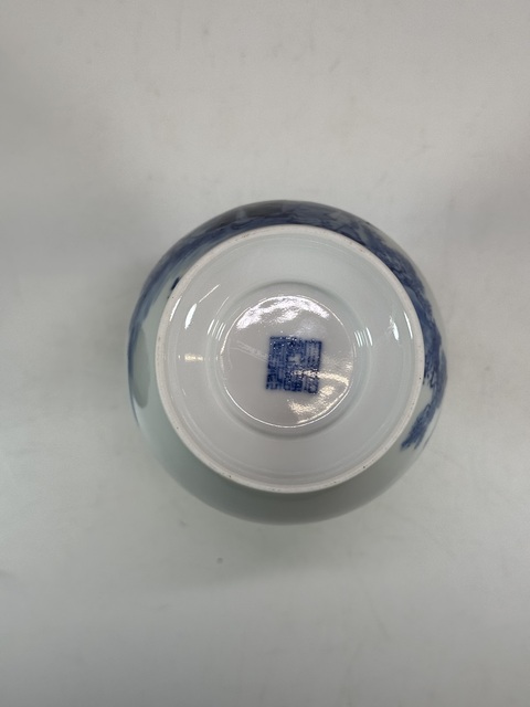 古玩陶瓷民國 青花人物紋瓶真品鑒賞圖