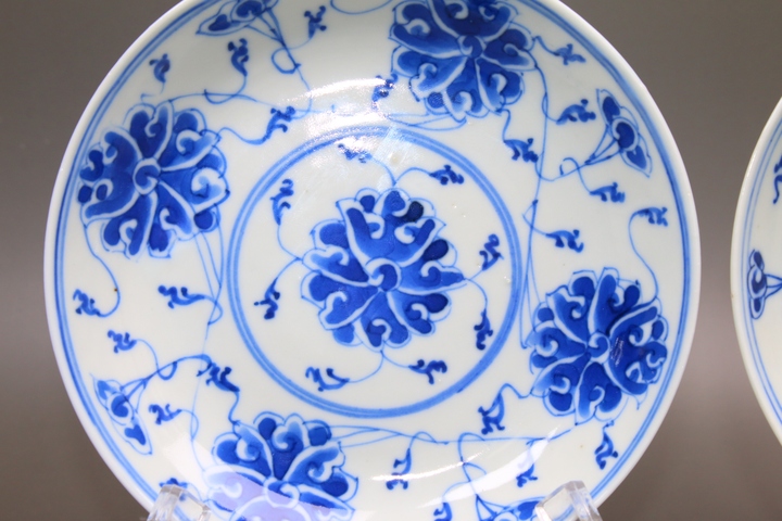 古玩陶瓷清晚期·青花纏枝蓮紋盤一對拍賣,當前價格1752元