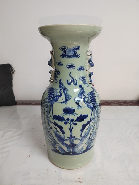 古玩陶瓷鳳凰牡丹紋青花瓶拍賣,當(dāng)前價(jià)格1400元
