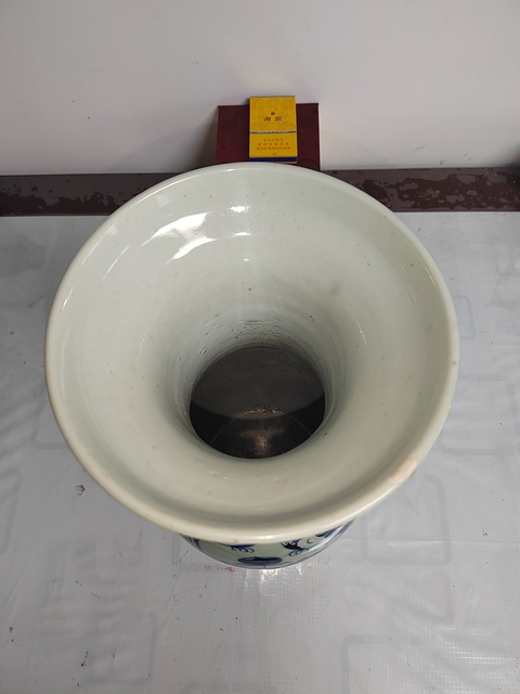 古玩陶瓷鳳凰牡丹紋青花瓶拍賣,當(dāng)前價(jià)格1400元
