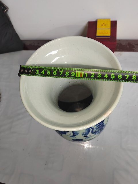 古玩陶瓷鳳凰牡丹紋青花瓶拍賣,當(dāng)前價(jià)格1400元