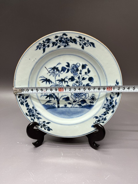 古玩陶瓷花卉紋青花盤真品鑒賞圖