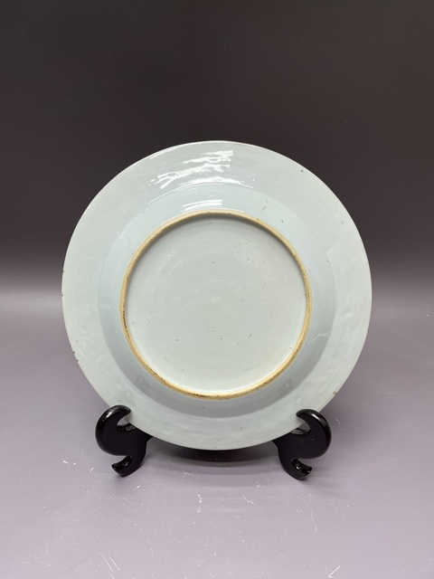 古玩陶瓷花卉紋青花盤真品鑒賞圖
