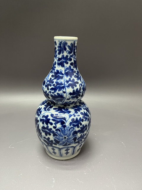 古玩陶瓷清晚期·寶相花卉紋青花葫蘆瓶拍賣,當前價格3800元