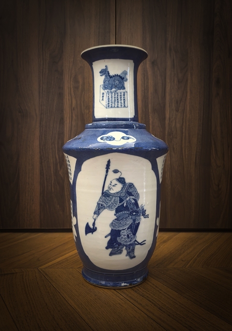 古玩陶瓷咸豐灑藍開光青花無雙譜撇口瓶(高46)拍賣,當前價格38888元
