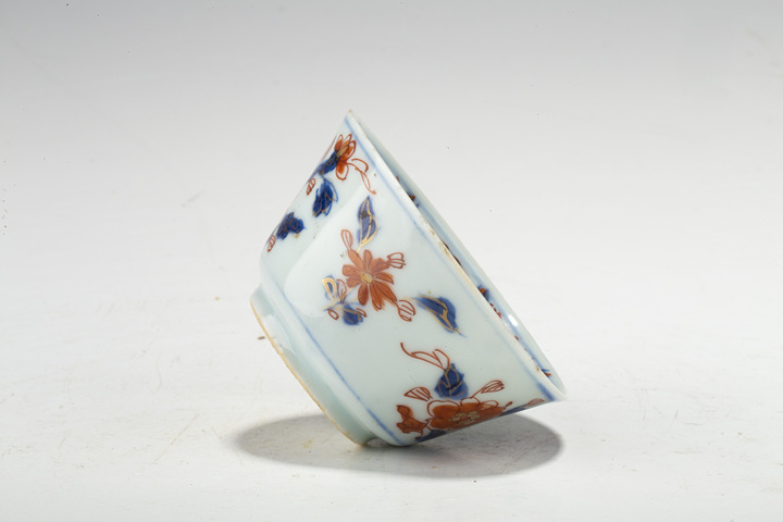 古玩陶瓷清康熙·青花礬紅描金花卉紋杯碟
真品鑒賞圖