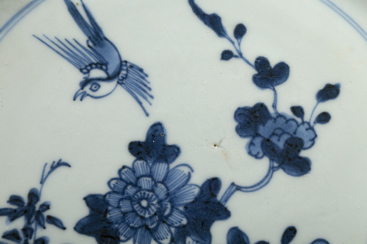 古玩陶瓷清中·青花花鳥紋折沿盤
真品鑒賞圖