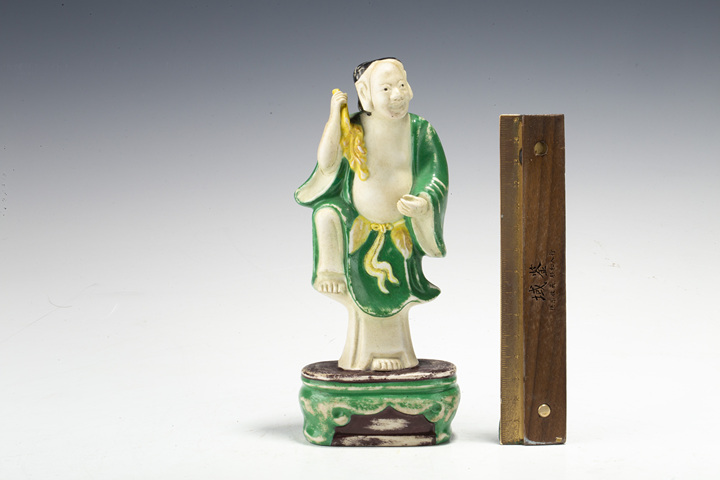 古玩陶瓷民國·素三彩劉海立像
真品鑒賞圖