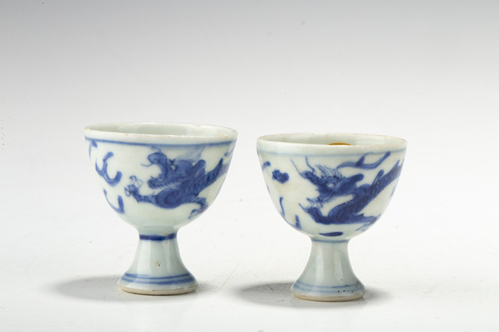古玩陶瓷明晚·青花趕珠龍紋高足杯一對(duì)拍賣,當(dāng)前價(jià)格3762元